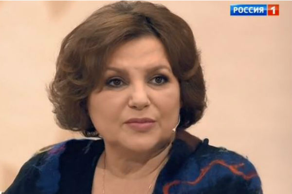 С 23-летней актрисой Еленой Мольченко актер расписался практически сразу после знакомства С 23-летней актрисой Еленой Мольченко актер расписался практически сразу после знакомства