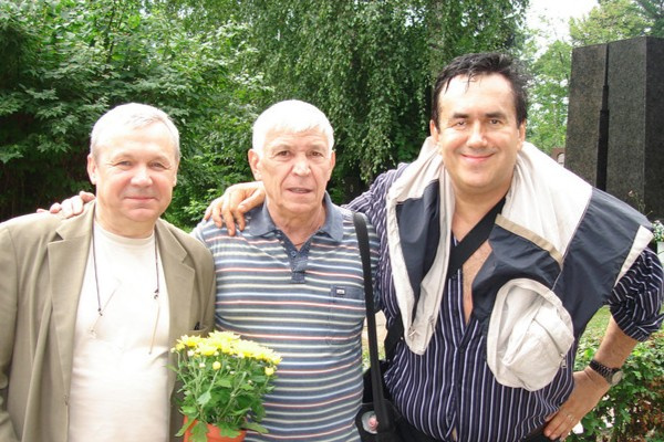 Иван Бортник с друзьями