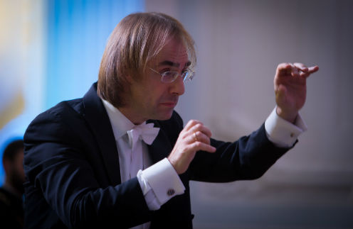 Дирижер Фабио Мастранджело Дирижер Фабио Мастранджело