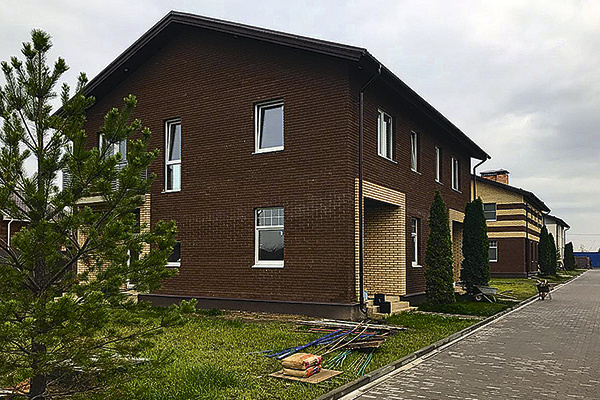 В этот дом Руссо планировал перевезти и свою маму Марию В этот дом Руссо планировал перевезти и свою маму Марию