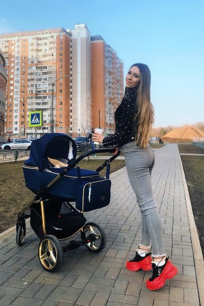 Алена Рапунцель одна воспитывает сына Алена Рапунцель одна воспитывает сына