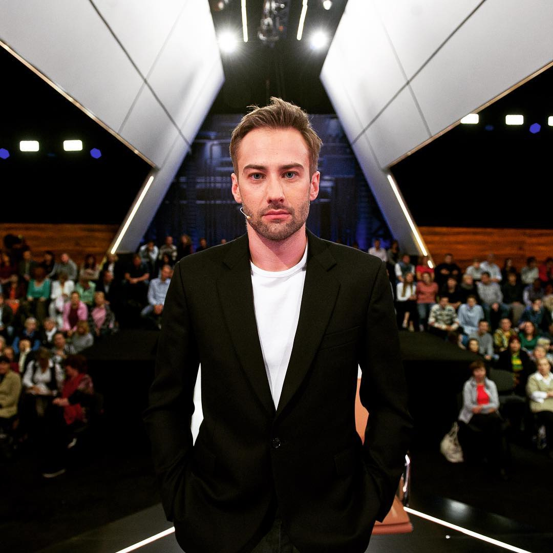 Новая женщина Дмитрия Шепелева не дает родным видеться с