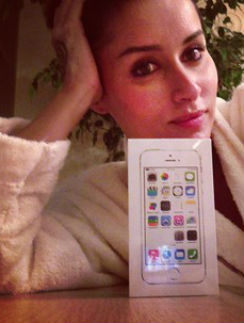 Тина Канделаки со новым iPhone 5S Тина Канделаки со новым iPhone 5S