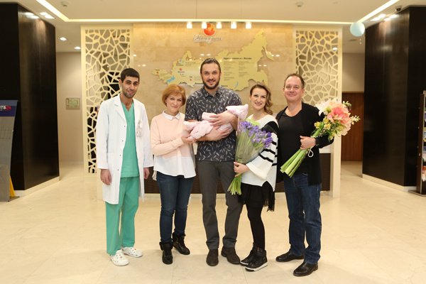 Татьяна и Максим счастливы, что стали родителями очаровательной девочки Татьяна и Максим счастливы, что стали родителями очаровательной девочки