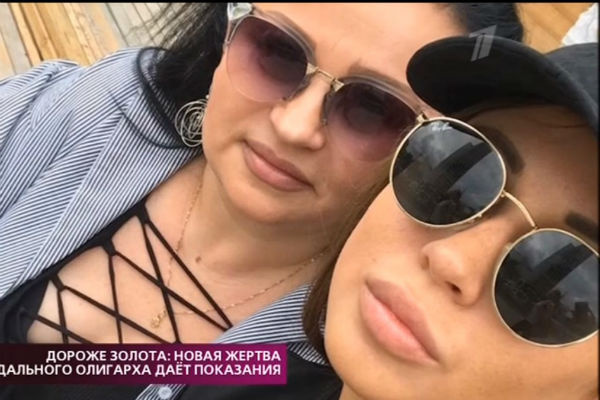 Анна Лисовская с матерью Анна Лисовская с матерью