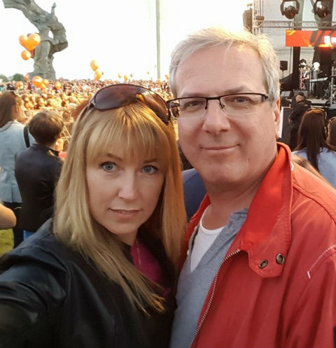 Алексей и Ольга встречаются уже больше полугода Алексей и Ольга встречаются уже больше полугода