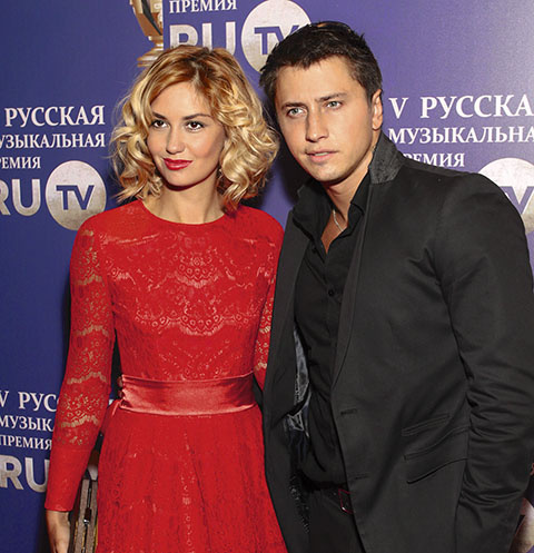 Павел Прилучный и Агата Муцениеце, звезда сериала «Гражданский брак», поженились больше 5 лет назад Павел Прилучный и Агата Муцениеце, звезда сериала «Гражданский брак», поженились больше 5 лет назад