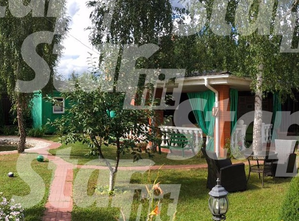 Эвелина и ее бывший супруг с любовью обустраивали загородный дом Эвелина и ее бывший супруг с любовью обустраивали загородный дом