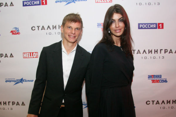Спортсмен ушел от жены Алисе Казьминой Спортсмен ушел от жены Алисе Казьминой