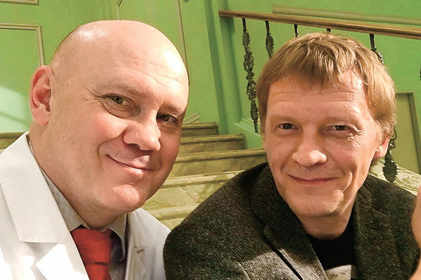 Виталий Хаев сыграл напарника героя Алексея Серебрякова в русской версии «Доктора Хауса» Виталий Хаев сыграл напарника героя Алексея Серебрякова в русской версии «Доктора Хауса»