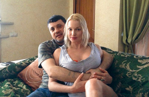 Свое 45-летие Бахтияр отметил у Насти дома. Влюбленные не расставались две недели Свое 45-летие Бахтияр отметил у Насти дома. Влюбленные не расставались две недели