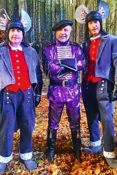 Роли в фильме достались многим отечественным звездам Роли в фильме достались многим отечественным звездам