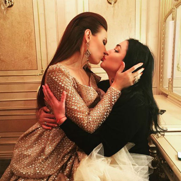 Эвелина разместила откровенное фото с Лолитой Эвелина разместила откровенное фото с Лолитой