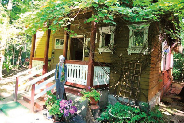 Дом-музей Булата Окуджавы, где его вдова Ольга Владимировна почти 20 лет занимала пост директора Дом-музей Булата Окуджавы, где его вдова Ольга Владимировна почти 20 лет занимала пост директора