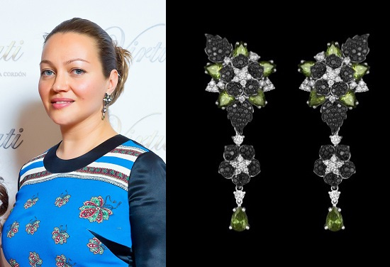 Дизайнер Катерина Виртути в серьгах "Flowers of Paradise" Дизайнер Катерина Виртути в серьгах "Flowers of Paradise"