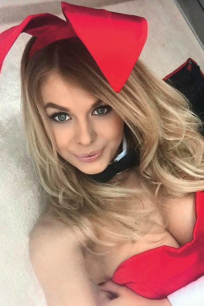Вероника мечтает стать телеведущей Вероника мечтает стать телеведущей