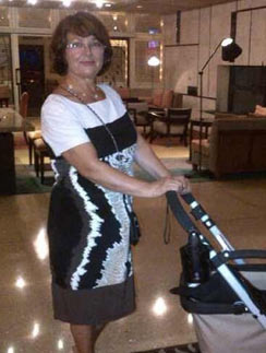 Мама Жанны Фриске Ольга Владимировна с коляской