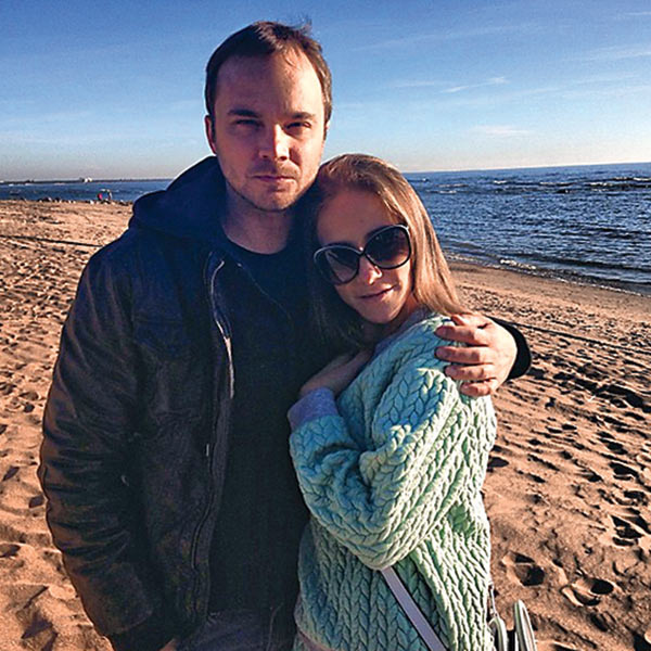 Пока Андрея Чадова и Юлю Аршавину связывают лишь дружеские отношения... Пока Андрея Чадова и Юлю Аршавину связывают лишь дружеские отношения...