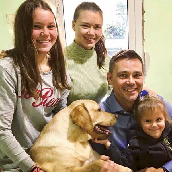 Дочери с пониманием отнеслись к решению родителей Дочери с пониманием отнеслись к решению родителей