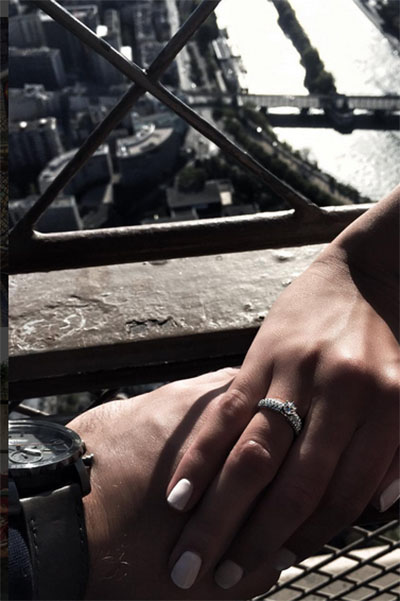 &laquo;Я теперь невеста!&raquo; - подписала фото Элла Суханова