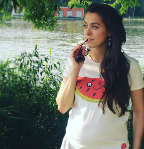 Анастасия Меськова стала мамой во вторник рано утром Анастасия Меськова стала мамой во вторник рано утром