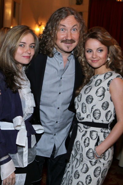 Игорь Николаев с женой и дочерью