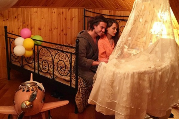 У певца и модели полгода назад родился сын Даниил У певца и модели полгода назад родился сын Даниил
