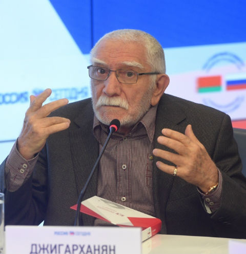 Армен Джигарханян Армен Джигарханян