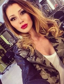 Анна Заворотнюк Анна Заворотнюк