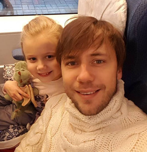 Иван Жидков с дочкой Машей Иван Жидков с дочкой Машей
