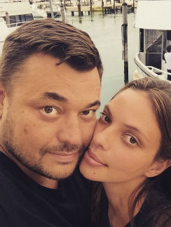 Сергей Жуков с женой Региной Бурд Сергей Жуков с женой Региной Бурд
