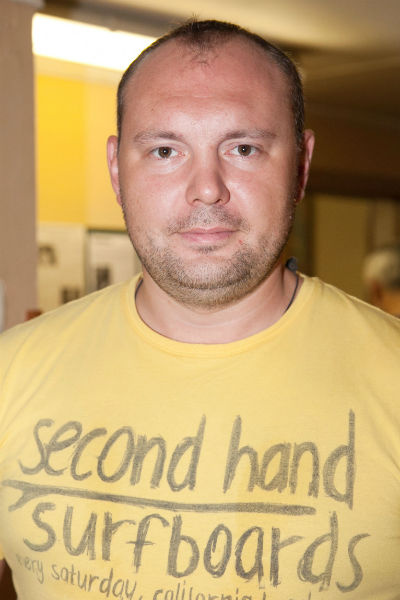 После окончания вуза актер Илья Исаев влюбился в коллегу по сцене и ушел от Лядовой После окончания вуза актер Илья Исаев влюбился в коллегу по сцене и ушел от Лядовой