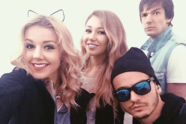 Лера Козлова счастлива петь в группе 5staFamily Лера Козлова счастлива петь в группе 5staFamily