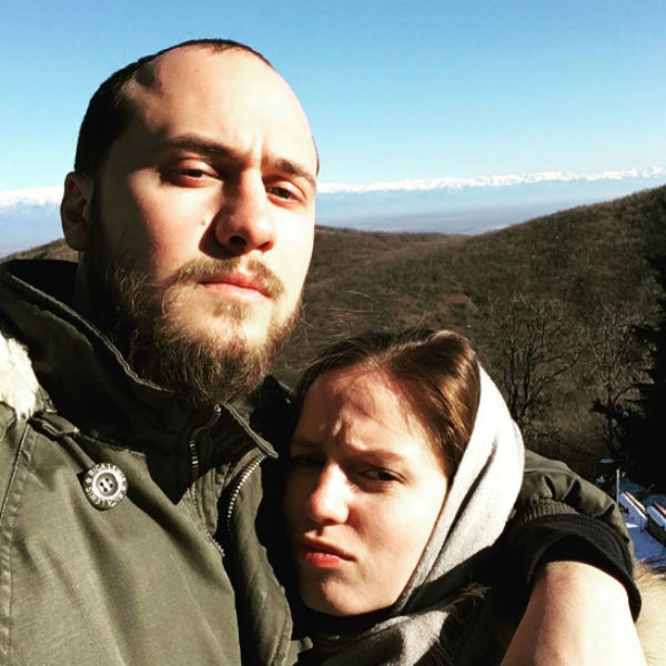 Георгий и Анна уже несколько лет живут вместе Георгий и Анна уже несколько лет живут вместе