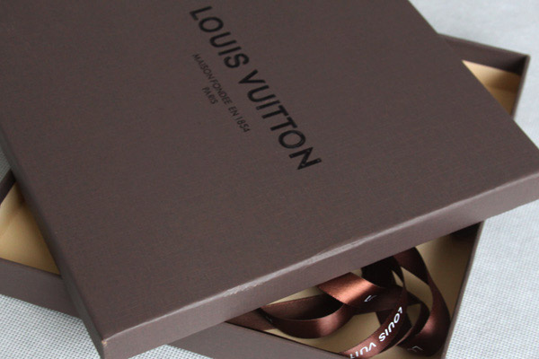 Бренд Louis Vuitton чаще всего произносят неправильно Бренд Louis Vuitton чаще всего произносят неправильно