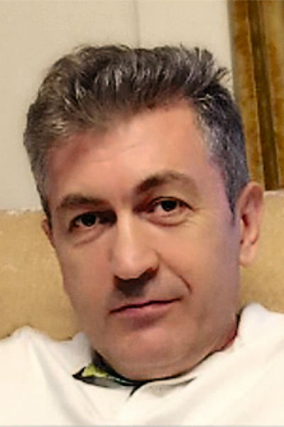 Мират дружил с актером много лет, а теперь Егор отказывается возвращать ему долг Мират дружил с актером много лет, а теперь Егор отказывается возвращать ему долг