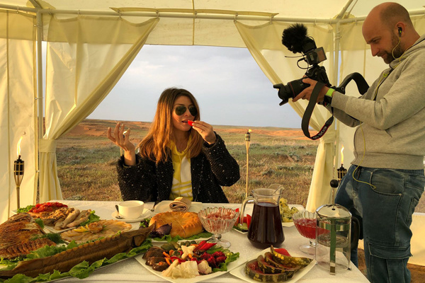 В Астрахани ведущая отведала много необычных и необычайно вкусных блюд В Астрахани ведущая отведала много необычных и необычайно вкусных блюд
