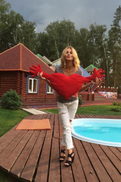 Девушка пришла в реалили-шоу, чтобы найти любовь Девушка пришла в реалили-шоу, чтобы найти любовь