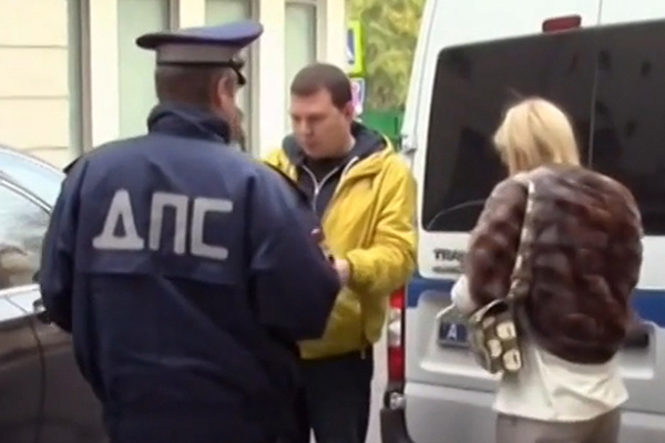 Теперь Алена сто раз осмотрится, прежде чем решится на маневр Теперь Алена сто раз осмотрится, прежде чем решится на маневр