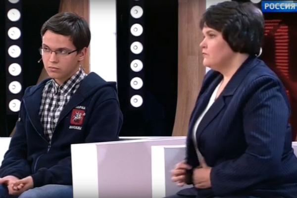 Анна была вынуждена продать квартиру, чтобы покрыть долги Анна была вынуждена продать квартиру, чтобы покрыть долги