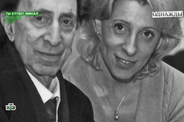 Юлия всегда была в близких отношениях с отцом Юлия всегда была в близких отношениях с отцом