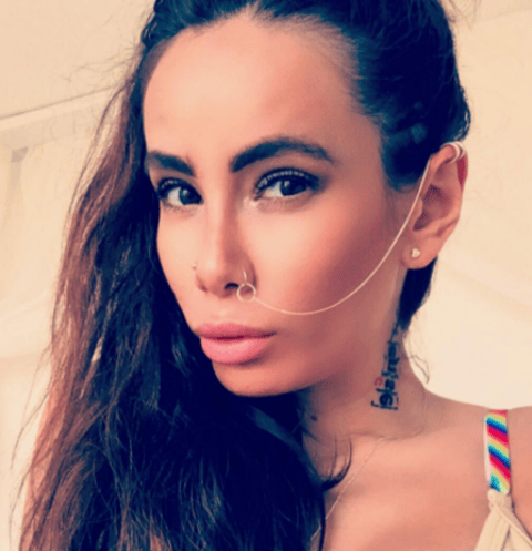 Айза Долматова Айза Долматова