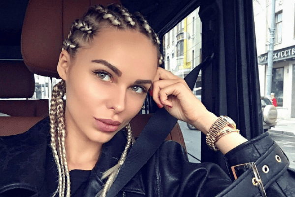 Певица Ханна Певица Ханна