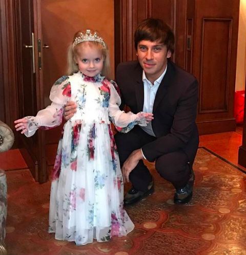 Максим Галкин с дочерью Лизой Максим Галкин с дочерью Лизой