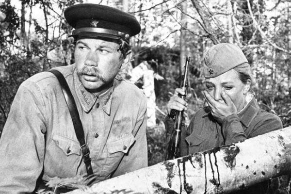Андрей Мартынов в киноленте «А зори здесь тихие» Андрей Мартынов в киноленте «А зори здесь тихие»