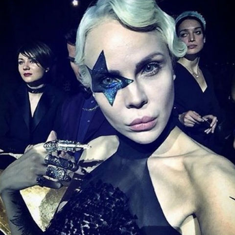 Джулия Ванг