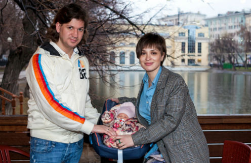 Ирина Муромцева с мужем Максимом Волковым и дочерью Александрой Ирина Муромцева с мужем Максимом Волковым и дочерью Александрой