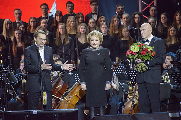 полина гагарина новая песня 2014 слушать полина гагарина новая песня 2014 слушать