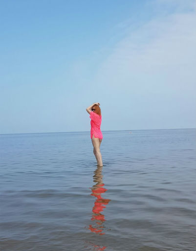Ирина наслаждалась прогулками у моря