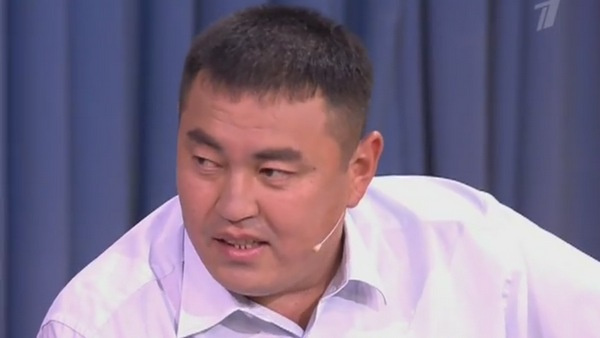 Улукбек утверждает, что Мелания Петренко – его родная дочь Улукбек утверждает, что Мелания Петренко – его родная дочь